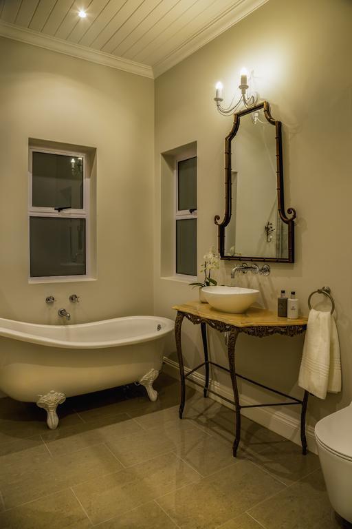 Bright On 5Th Guest House Порт-Элизабет Экстерьер фото