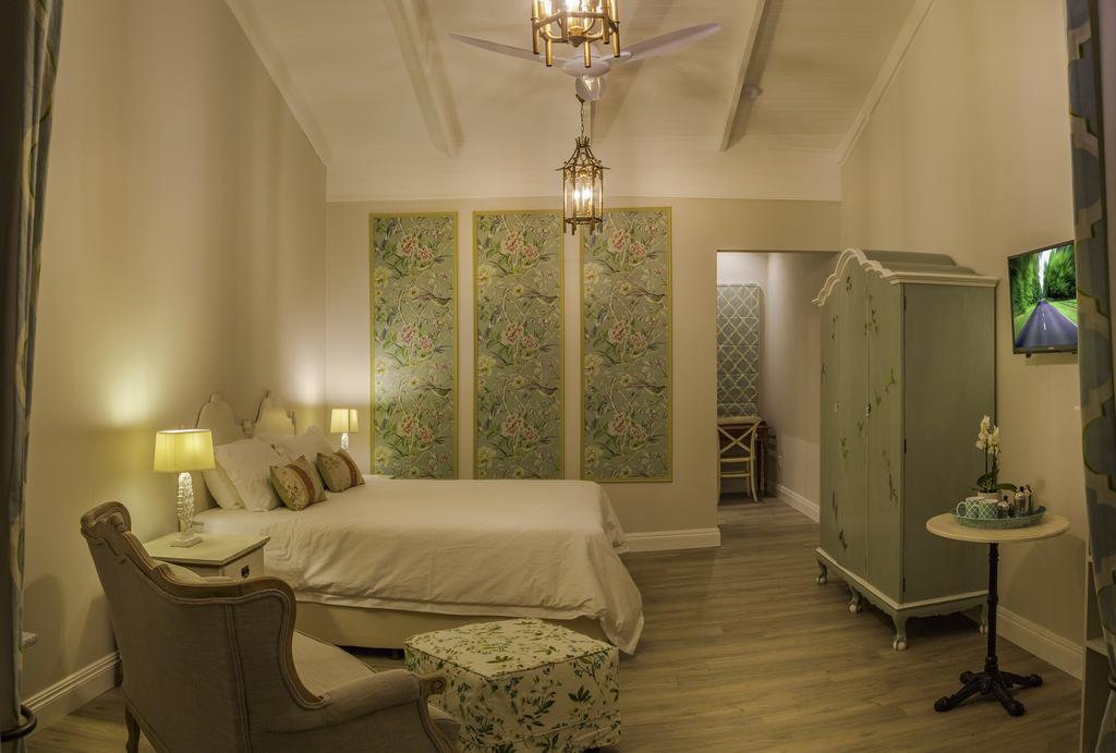 Bright On 5Th Guest House Порт-Элизабет Экстерьер фото